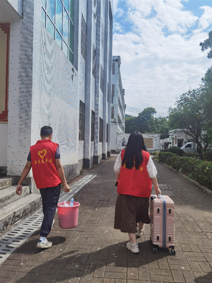 暖心護(hù)航2.jpg