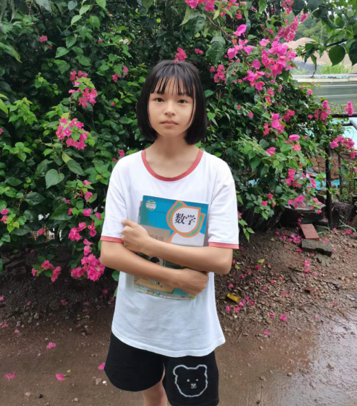 DƬ